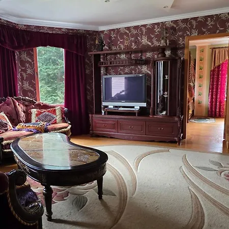 Kazka Lisu Pensión 3*